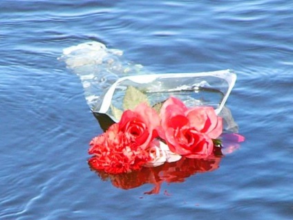 Apa nu a fost pus coroane și flori - societate - știri de la Sankt Petersburg