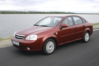 Opel astra sedan (opel astra h) împotriva noului Opel astra (opel astra j)
