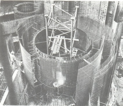 Primul reactor atomic și bomba atomică