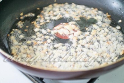 Patties burgonyával, sütéses serpenyőben (recept fotóval)