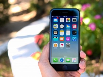 Az apple iphone 7 és a 7-es felhasználók panaszkodnak a kijelzők sárgaságára