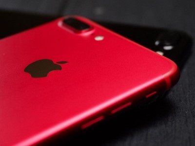 Utilizatorii Apple iPhone 7 și 7 se plâng de galbenitatea ecranelor