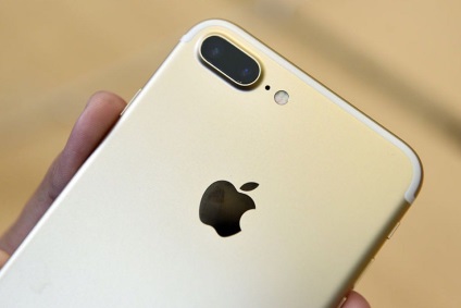 Utilizatorii au găsit o modalitate de a fixa culoarea ecranului galben în iphone 7 și iphone 7 plus