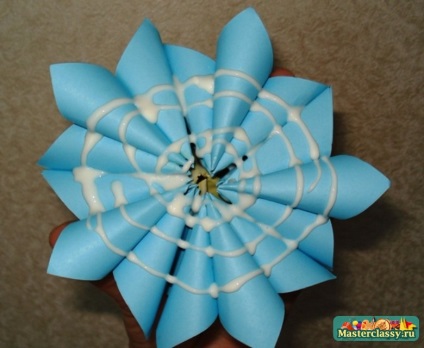 Step-by-step clasă de master pe realizarea kusudama 