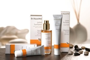 Produse cosmetice pe bază de plante pentru armonizarea îngrijirii pielii corporale și a grupului de suflete