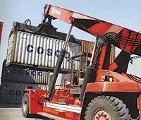 Depunem încărcătura în container - depozitare și echipament