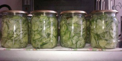 Saláta uborka a téli - receptek ujjak nyalogatni, téli király sterilizálás nélkül