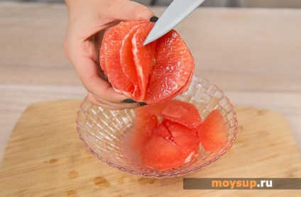 Salata cu creveti, castravete si grapefruit - reteta originala