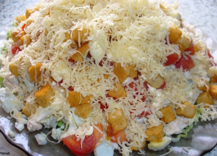 Salata de buze de patiserie cu pui si ardei gras