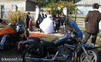 Esküvő motorkerékpáron