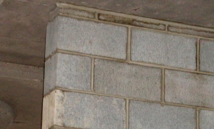A mesterséges kő technológiája - a betonfal kő gyártása és gyártása