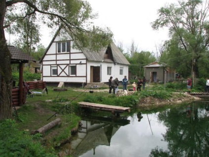 Manor rozental, în apropierea satului de parfumat, pantikapay