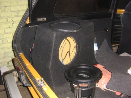 Instalarea unui subwoofer în câmp