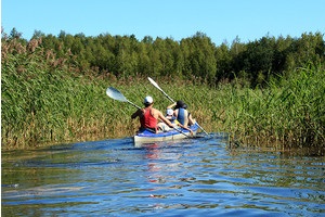 Excursii cu apă pe caiacele companiei de călătorie Vuoksa Vuoksa tour - femeie