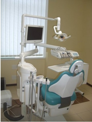 Bună clinică stomatologică în Kiev 32-dent
