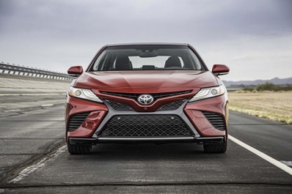 2018 Detaliile construcției Toyota camry și toate detaliile