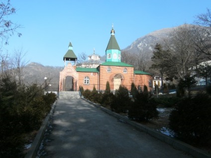 Beshtagorsky a doua manastire la manastire