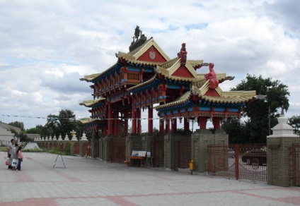 Templul budist (Elista), centralul khurul 