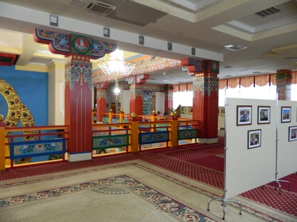 Templul budist (Elista), centralul khurul 