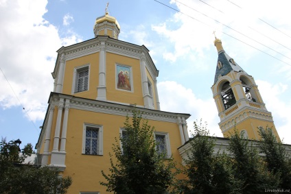 Biserica povestirii obișnuite și a fotografiei Profetului Ilie