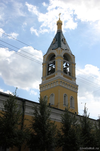 Biserica povestirii obișnuite și a fotografiei Profetului Ilie