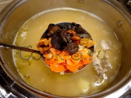 Supa de linte cu pui si ciuperci - reteta pas cu pas cu fotografii, primele cursuri