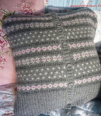O pernă minunată de la un pulover vechi, unul de doamnă - o revistă pentru femei