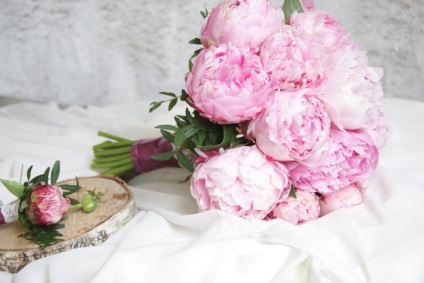 Flori pentru nunta de vara, decoratiuni la moda si buchete