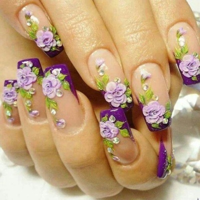 Flori pe unghii - modelul cel mai popular