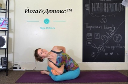 Detox yoga care este particularitatea practicii