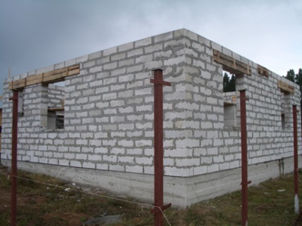 Casa de blocuri de spumă cu mâinile noastre, construim în etape