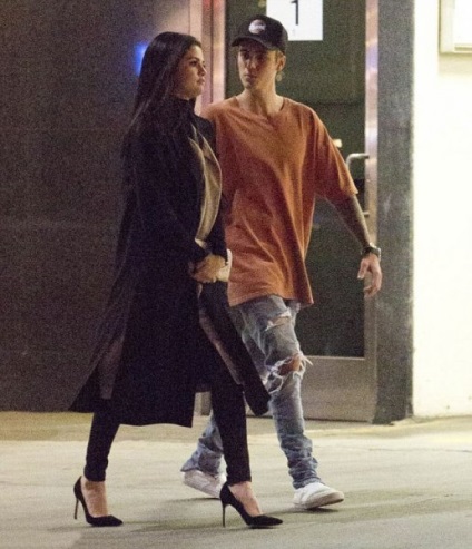 Justin Bieber a cântat serenada lui Selene Gomez, ellegirl