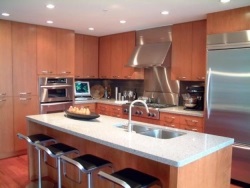 Are sens să se instaleze tavane întinse în bucătărie, tavane laterale avento - moderne