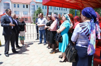 Ingusziia vezetője meglátogatta a Nazranban a gömböt