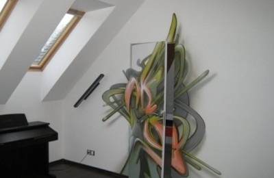 Graffiti a belső térben a rajzokon a lakás falán - stroydodyyr