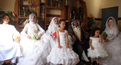 Oameni irakieni care se intalnesc, nunta si familia