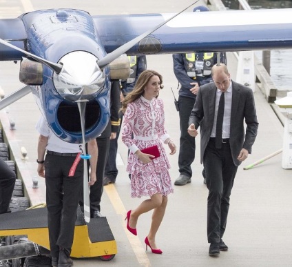 Un stilist celebru a spus de ce Kate Middleton poartă aceleași costume de mai multe ori -