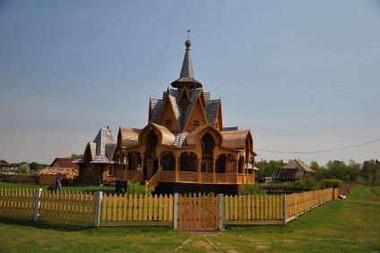 Cum trăiesc oamenii în pădure și se roagă la roată - știri în fotografii