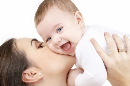 Cum sa curatati o gaura pentru un copil nou-nascut pentru o mama experimentata