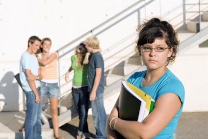 Cum să vă ajutați copilul să evite ridiculizarea și hărțuirea de către colegii de clasă