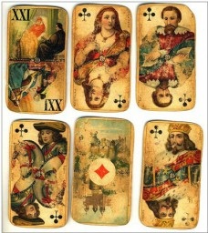 Hogyan kell játszani kártyákat az ősi világból a jelenbe