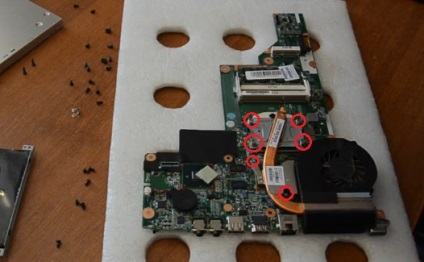 Как да се разглобява и се сглоби лаптоп HP 630, част 1 (анализ и почистване на прах)