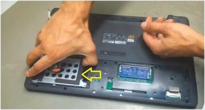 Cum să dezasamblați un laptop asus f552c