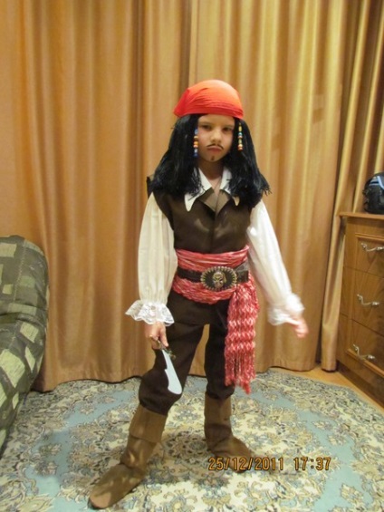 Cum sa faci un costum pirat pentru un baiat