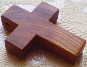 Cum să-ți faci mâinile o cruce din lemn