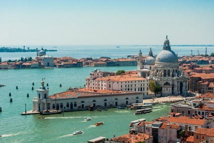 Cum să economisiți bani în Veneția, călătoriți singur