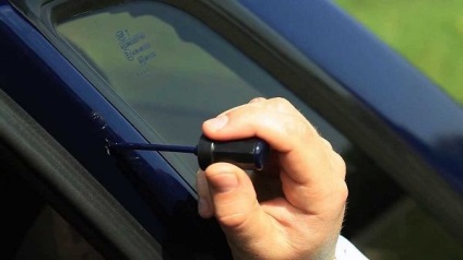 Cum să eliminați zgârieturile pe corpul mașinii