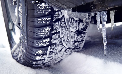 Hogyan válasszuk ki a téli gumiabroncsokat egy autóért, és ne menjünk bele egy rendetlenségbe