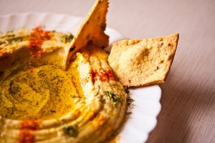 Cât de delicios este să gătești hummus clasic