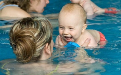 Când puteți merge la piscină după ce ați dat naștere mamele care alăptează și care nu mâncau